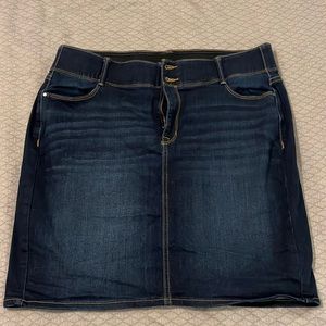 Dark wash denim skirt